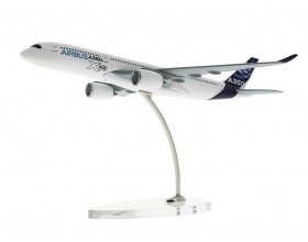 A350 XWB 1:400 scale model